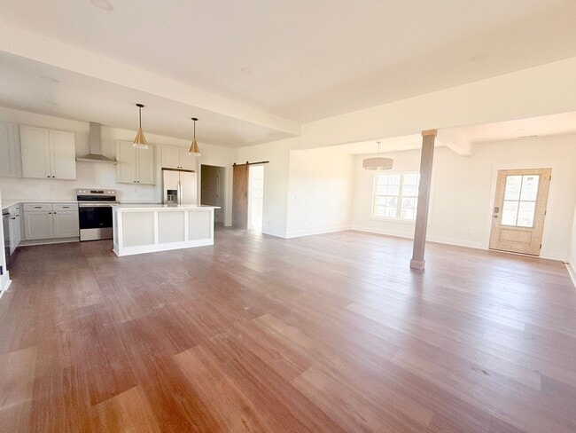 Foto del edificio - Brand-New 3-Bedroom Home with 2-Car Garage, Covered Porch, and Modern Finishes