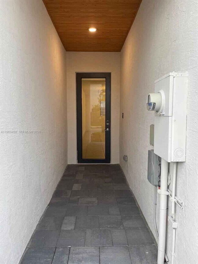 Foto del edificio - 10445 NW 81st Terrace