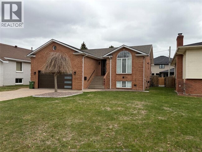 Building Photo - 480 Delaware Ave