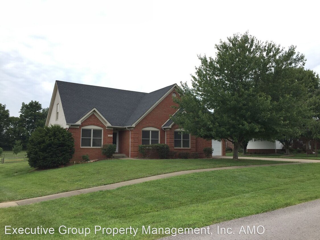 Primary Photo - 4 br, 3 bath House - 520 MICHIGAN AVENUE
