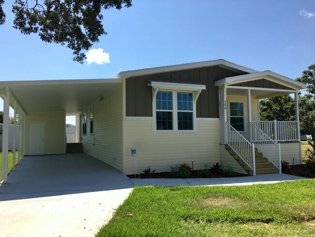 Foto del edificio - 146 Highland Dr