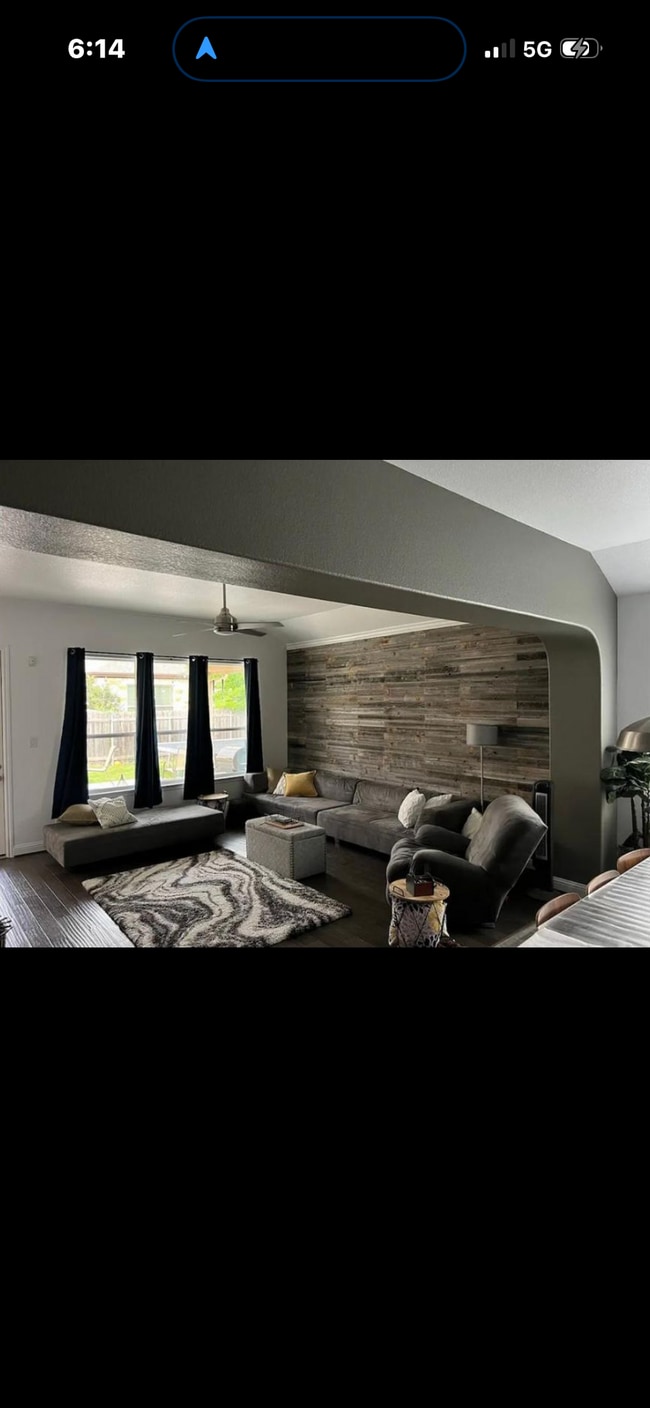 Building Photo - 2106 Manada Trl