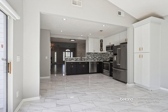 Building Photo - 3157 Skinner Dr