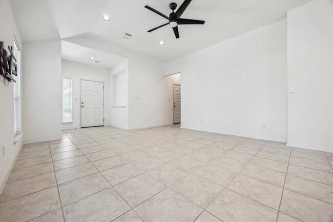 Building Photo - 361 Gaida Loop