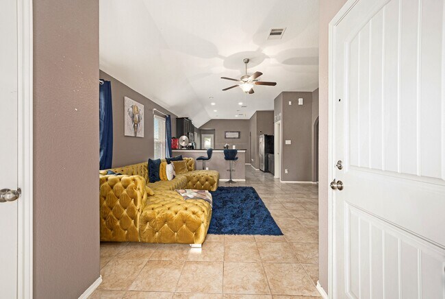 Building Photo - 20719 Winghaven Dr