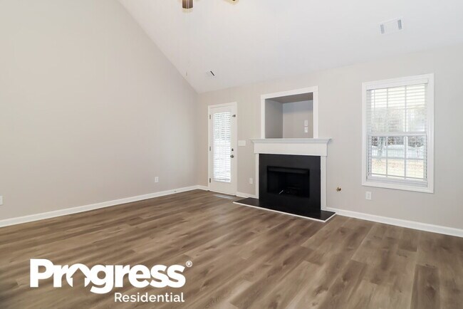 Foto del edificio - 358 Shadowbrooke Cir SW