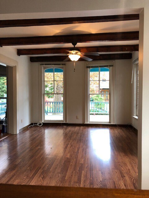 Building Photo - 66 Mariner St