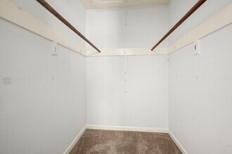 Building Photo - 1115 Augusta Dr