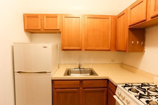 Foto del edificio - 1023 N Dearborn St