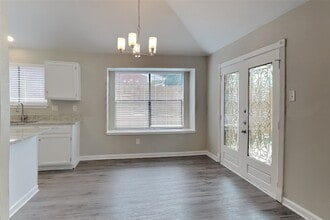 Building Photo - 8155 Big Oak Trail Dr