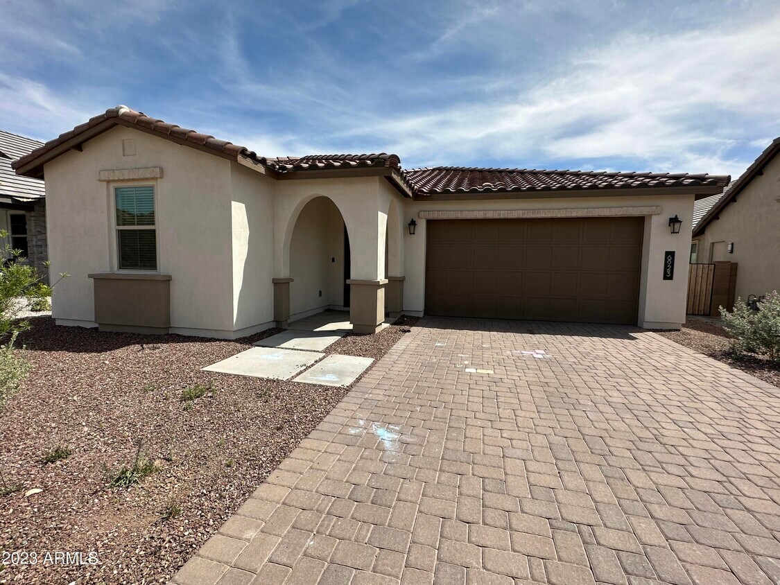 6923 W Andrea Dr, Peoria, AZ 85383 House for Rent in Peoria, AZ