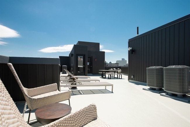 Building Photo - 1534 Ridge Ave