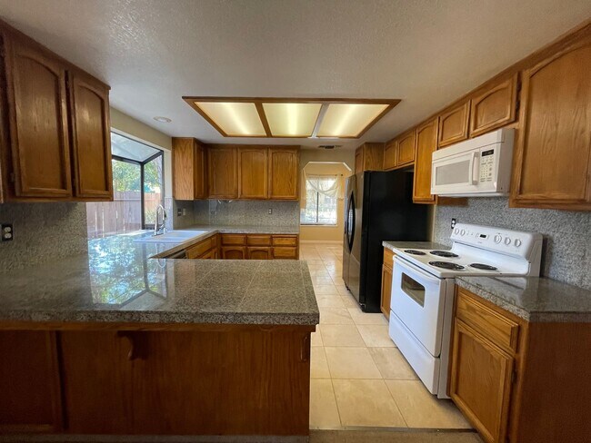 Foto del edificio - 905 Westwood Ave