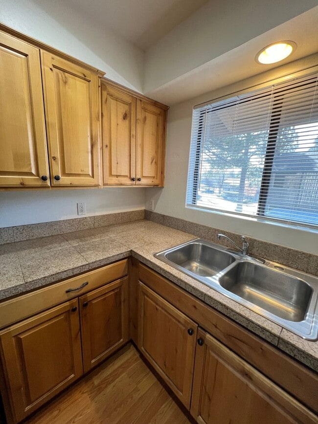 RENT REDUCED! Village at University Height... - RENT REDUCED! Village at University Height... Apartment