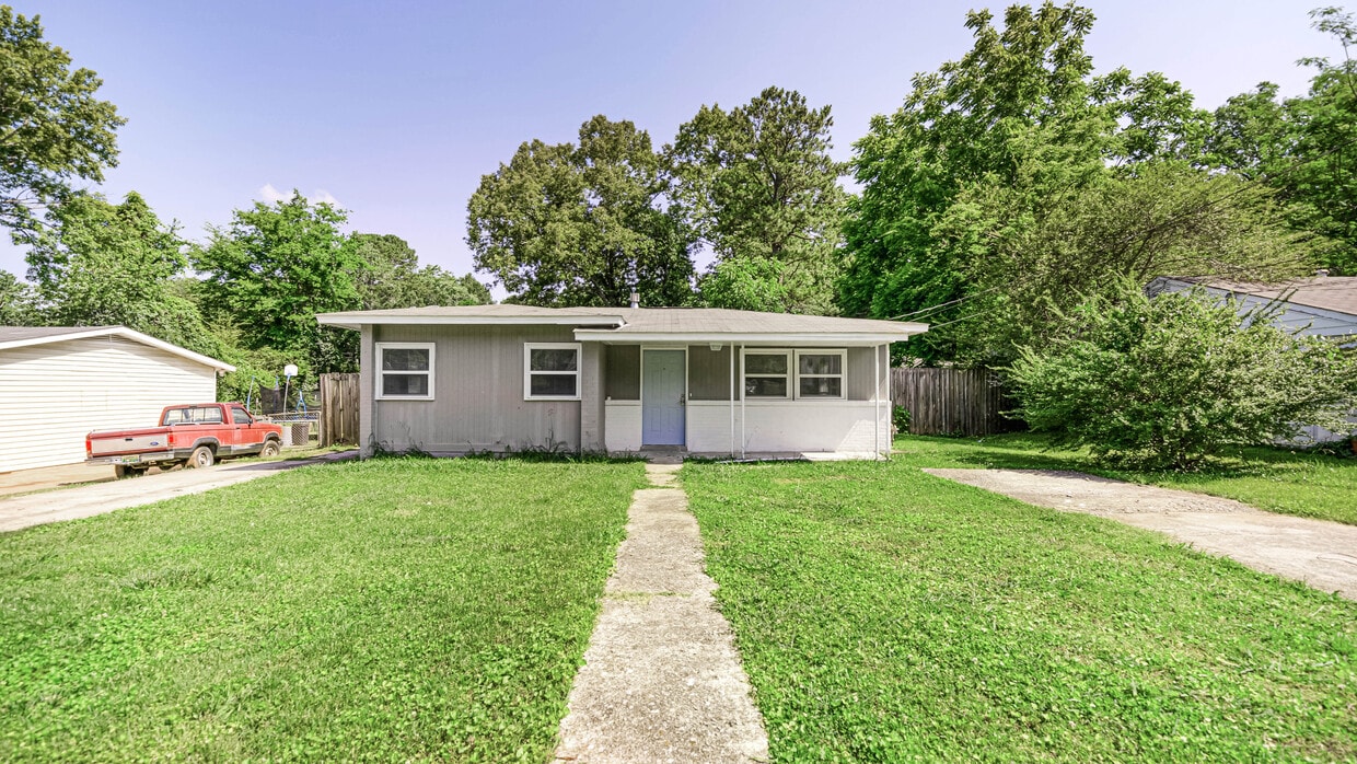 Primary Photo - 2126 Evans Ave NW