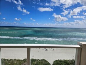 Building Photo - 5601 Collins Ave