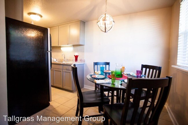 Foto del edificio - 2528 E 6th St