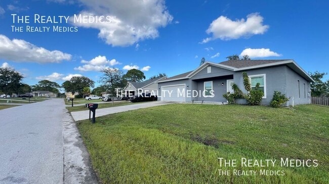 Building Photo - 1067 Sheridan Ave NW