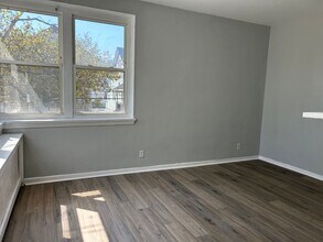Building Photo - 11 S Nashville Ave