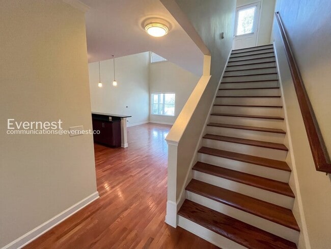 Foto del edificio - 221 Delmont St