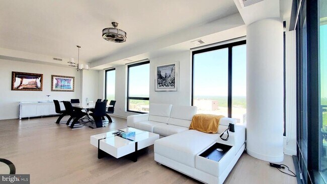 Foto del edificio - 1650 Silver Hill Dr