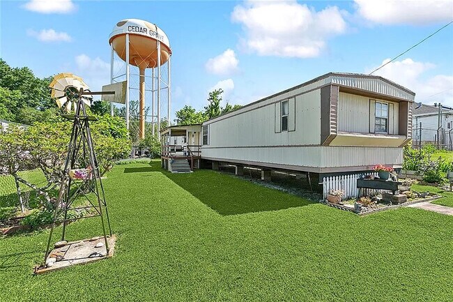 Foto del edificio - 108 Cedar Dr