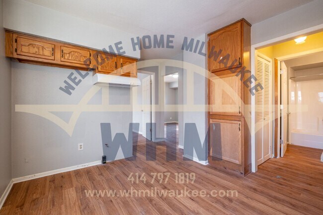 Foto del edificio - Lovely 2 Bedroom Side by Side unit with Fe...