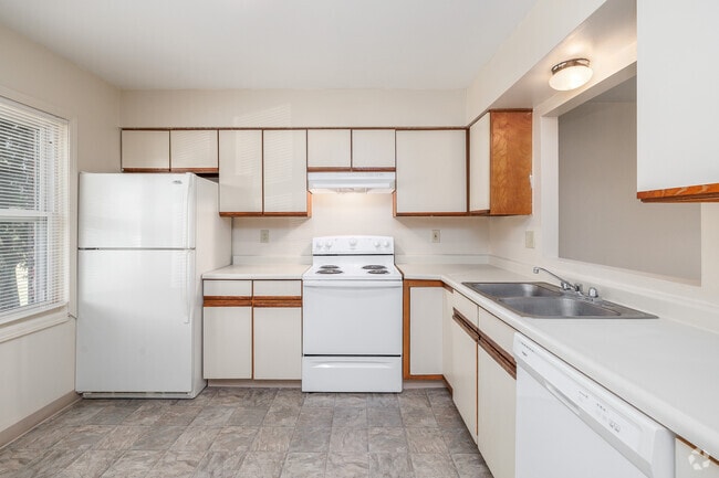 3 habitaciones, 1,5 baños - 1296 pies cuadrados - Cocina - Pleasant Creek Meadows