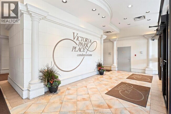 Building Photo - 150 Park St W