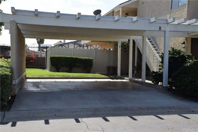 Foto del edificio - 4918 W 5th St