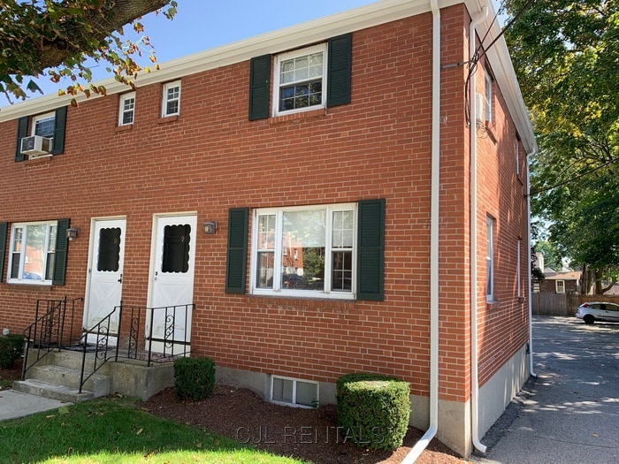 Photo - 9 Heath Rd (Arlington, MA)