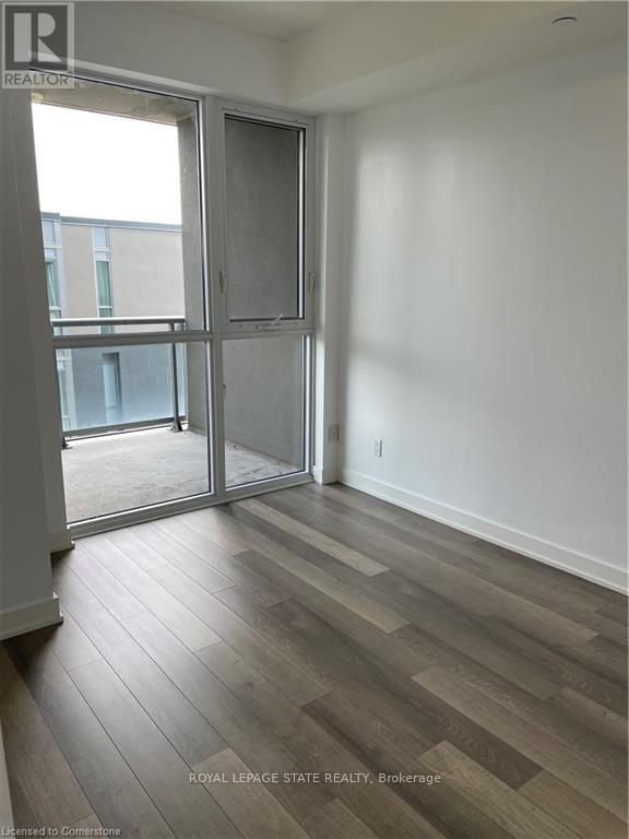 Photo du bâtiment - 5220-5220 Dundas St