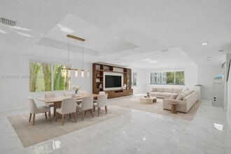 Building Photo - 10065 Bay Harbor Terrace