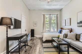 Building Photo - 2805 E 16th Ave