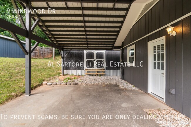 Foto del edificio - 9 Windwood Dr