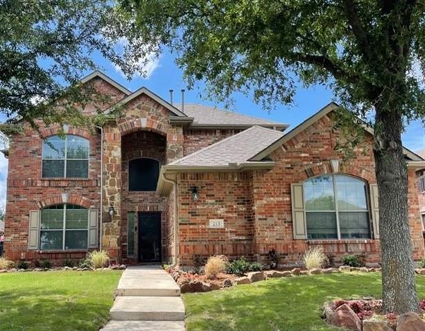 Foto principal - 213 Fox Hollow Blvd