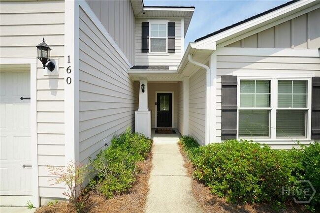 Foto del edificio - 160 Lake Lily Dr