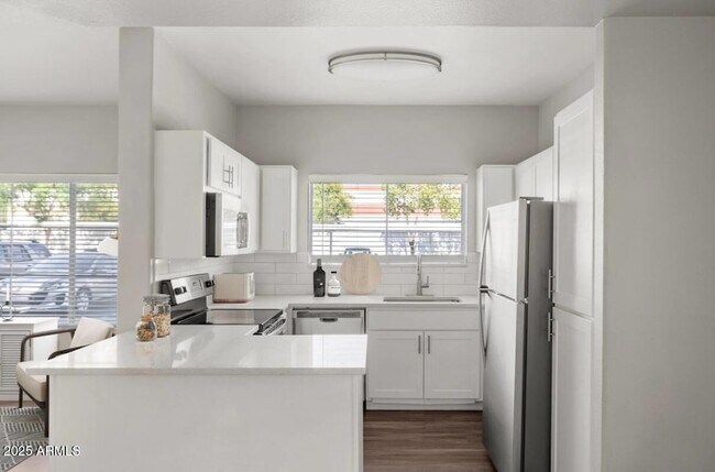 Foto del edificio - 1250 W Grove Pkwy