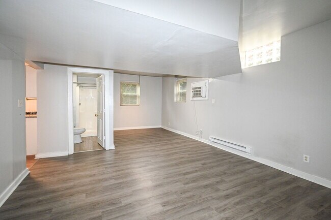 Foto del edificio - 872 Clifton Crest Terrace