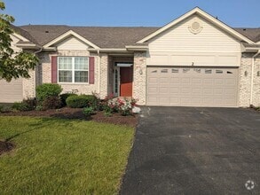 Building Photo - 2 Solara Ct