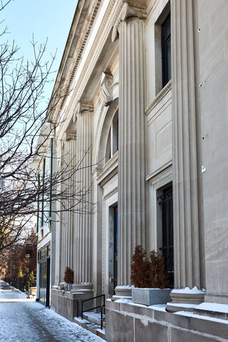 Building Photo - 3061 W Logan Blvd