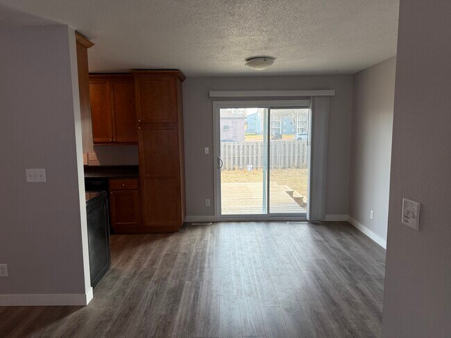 Comedor - 5401 W 25th St