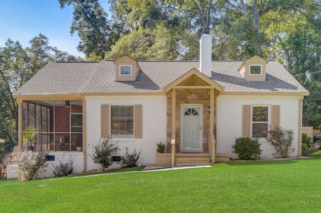 Foto del edificio - 711 Campbell Cir
