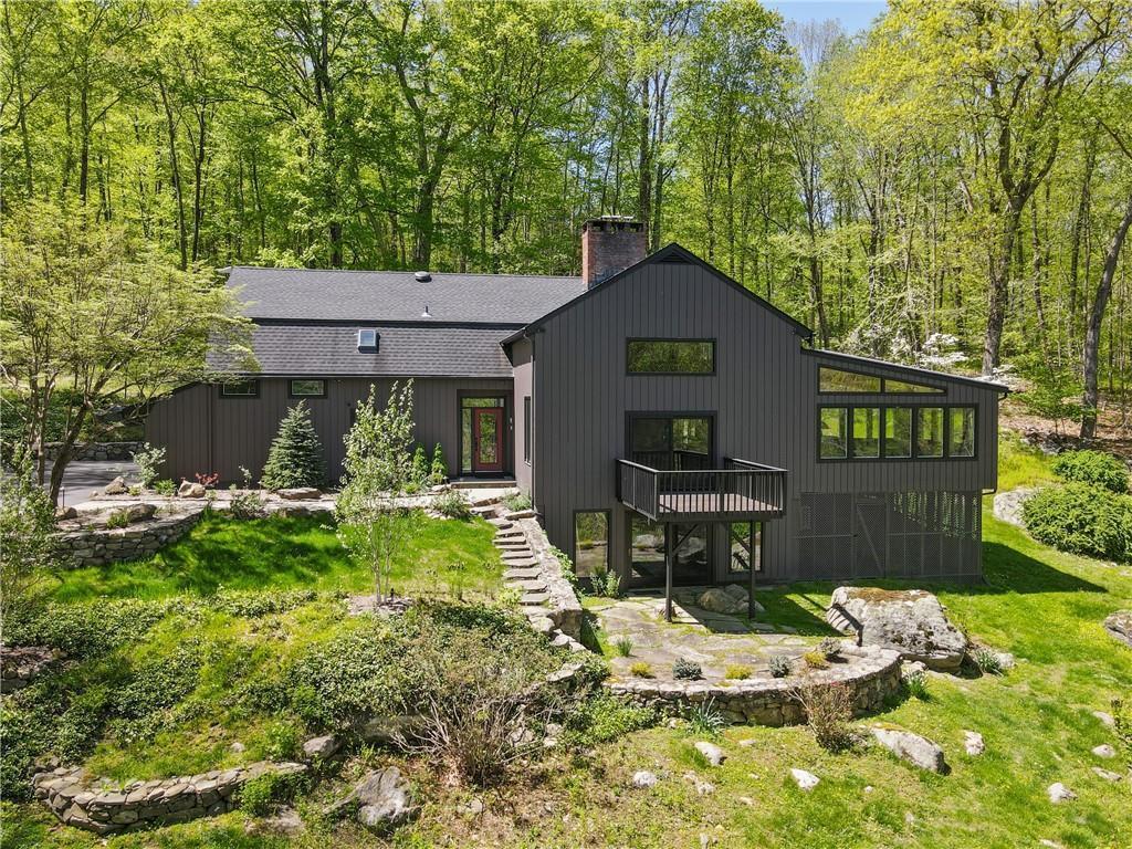 Primary Photo - 21 Beech Hill Ln