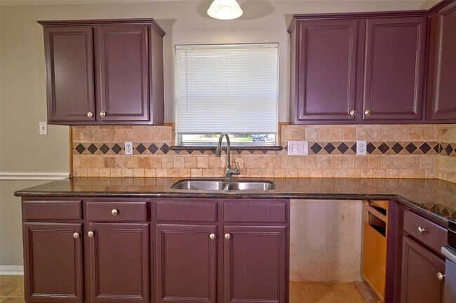 Foto del edificio - 6407 Harcourt Bridge Dr
