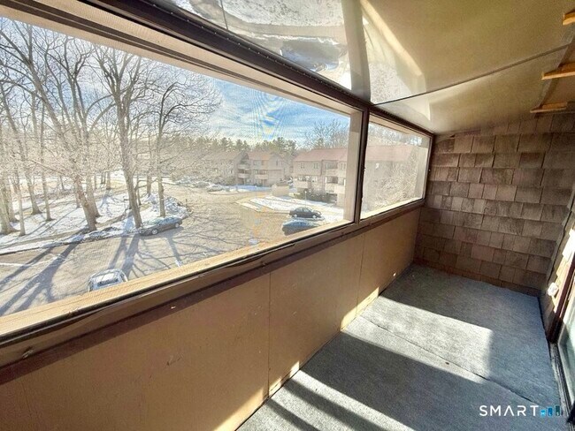 Building Photo - 164 Towne House Rd