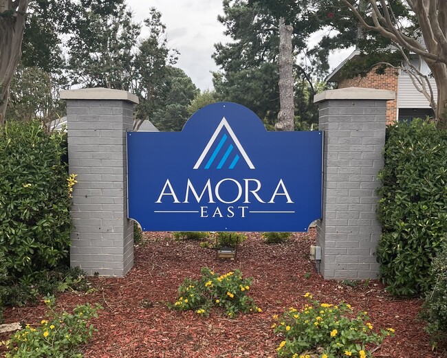 Building Photo - Amora East