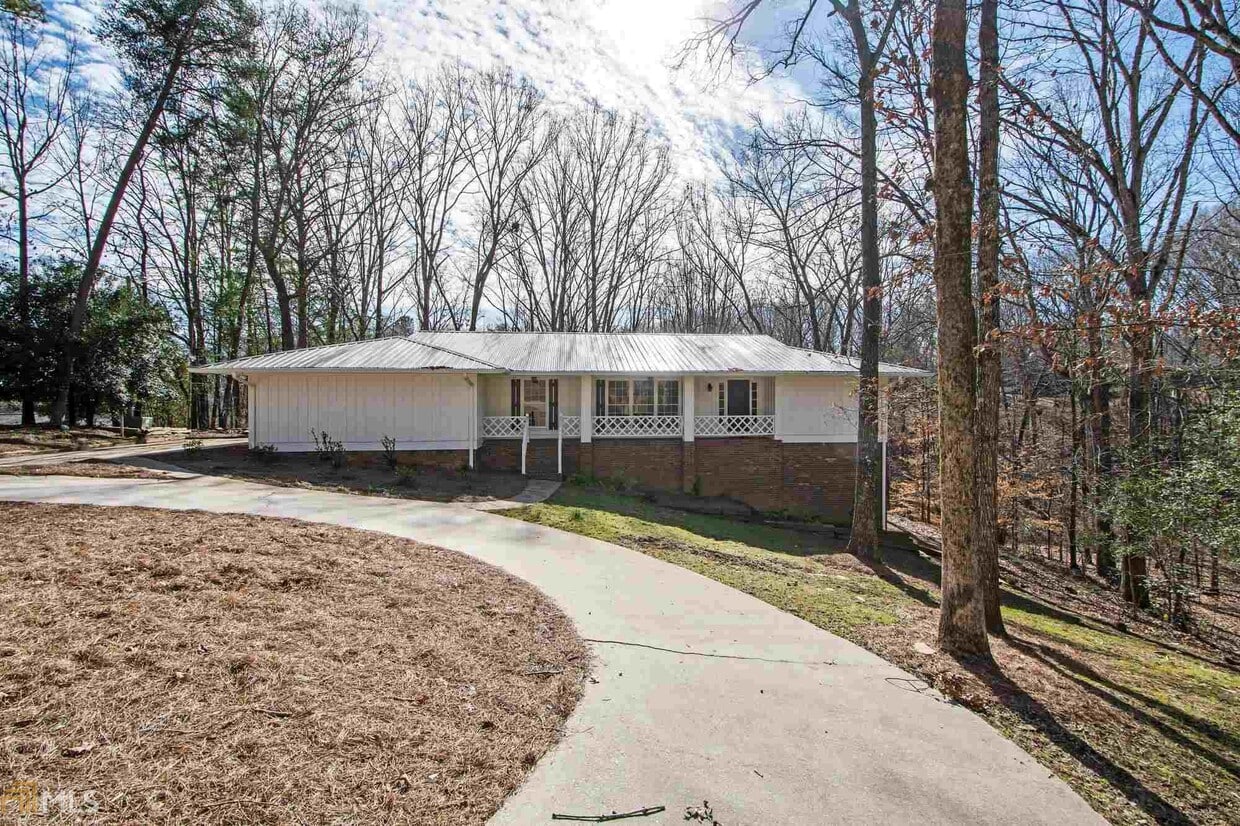 1060 Farmhouse Rd, Gainesville, GA 30506 House Rental in Gainesville