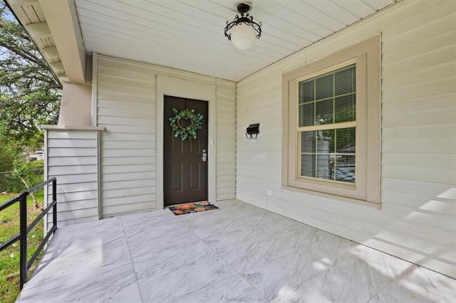 Building Photo - 537 E Sears St