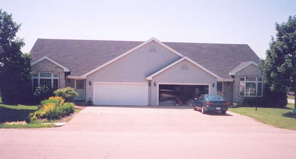 Primary Photo - N9677-N9679 Hopfensperger Rd